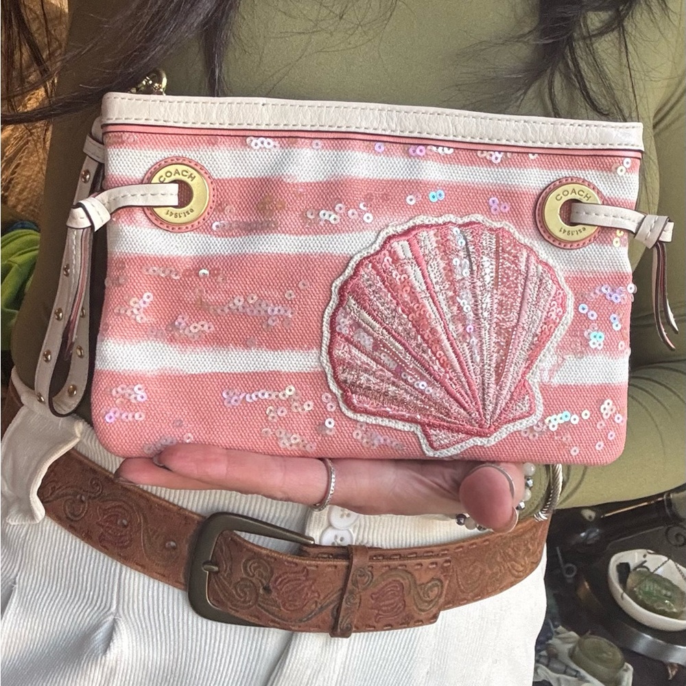 Authentic Coach 1941 seashell sequins canvas/Leather zip top Clutch/wristlet - Picture 11 of 11